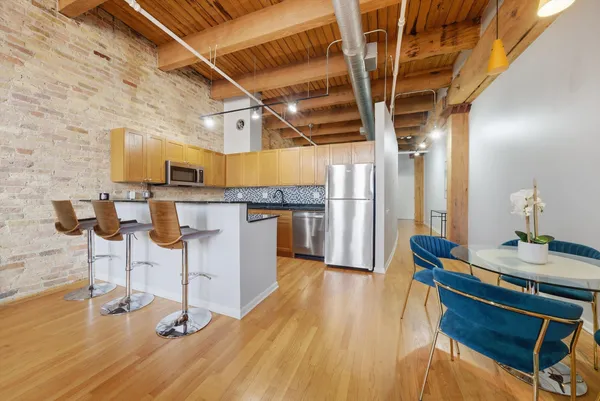 $325,000 | 375 West Erie Street, Unit 408, Chicago, IL 60654