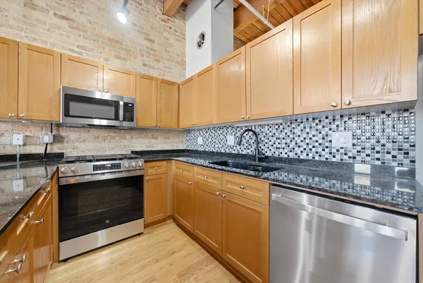 $325,000 | 375 West Erie Street, Unit 408, Chicago, IL 60654