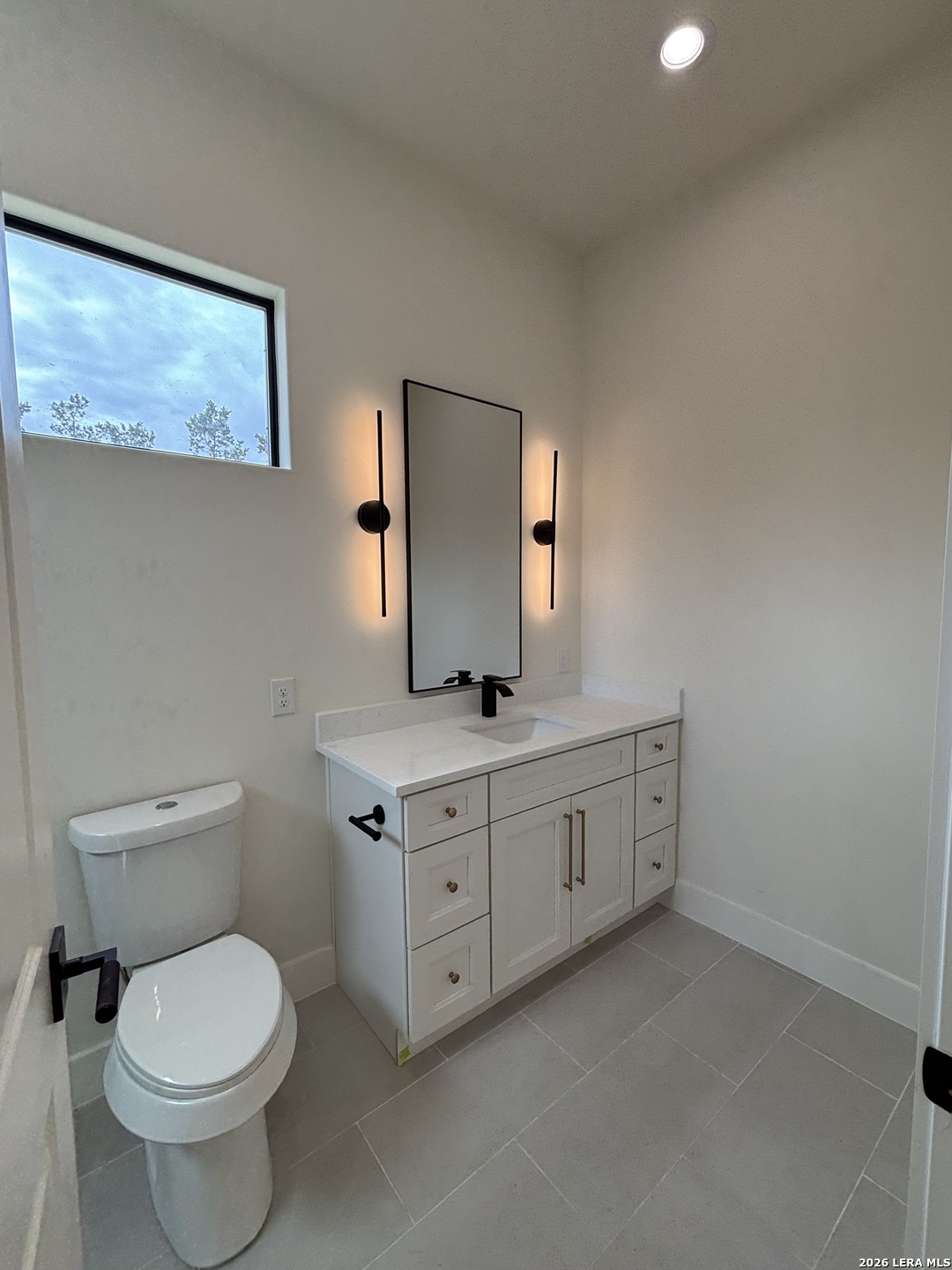 129 Aermotor Lane Boerne, TX 78006 - Photo 2 of 21