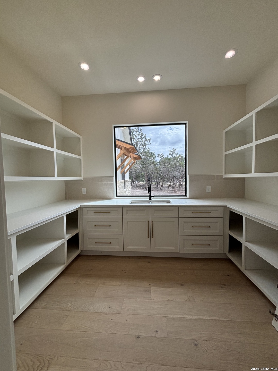 129 Aermotor Lane Boerne, TX 78006 - Photo 9 of 21