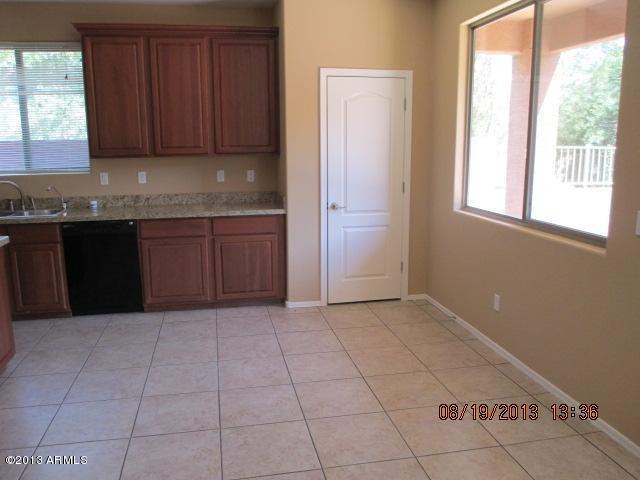 9367 West Payson Road Tolleson, AZ 85353 - Photo 9 of 21 Dining Area