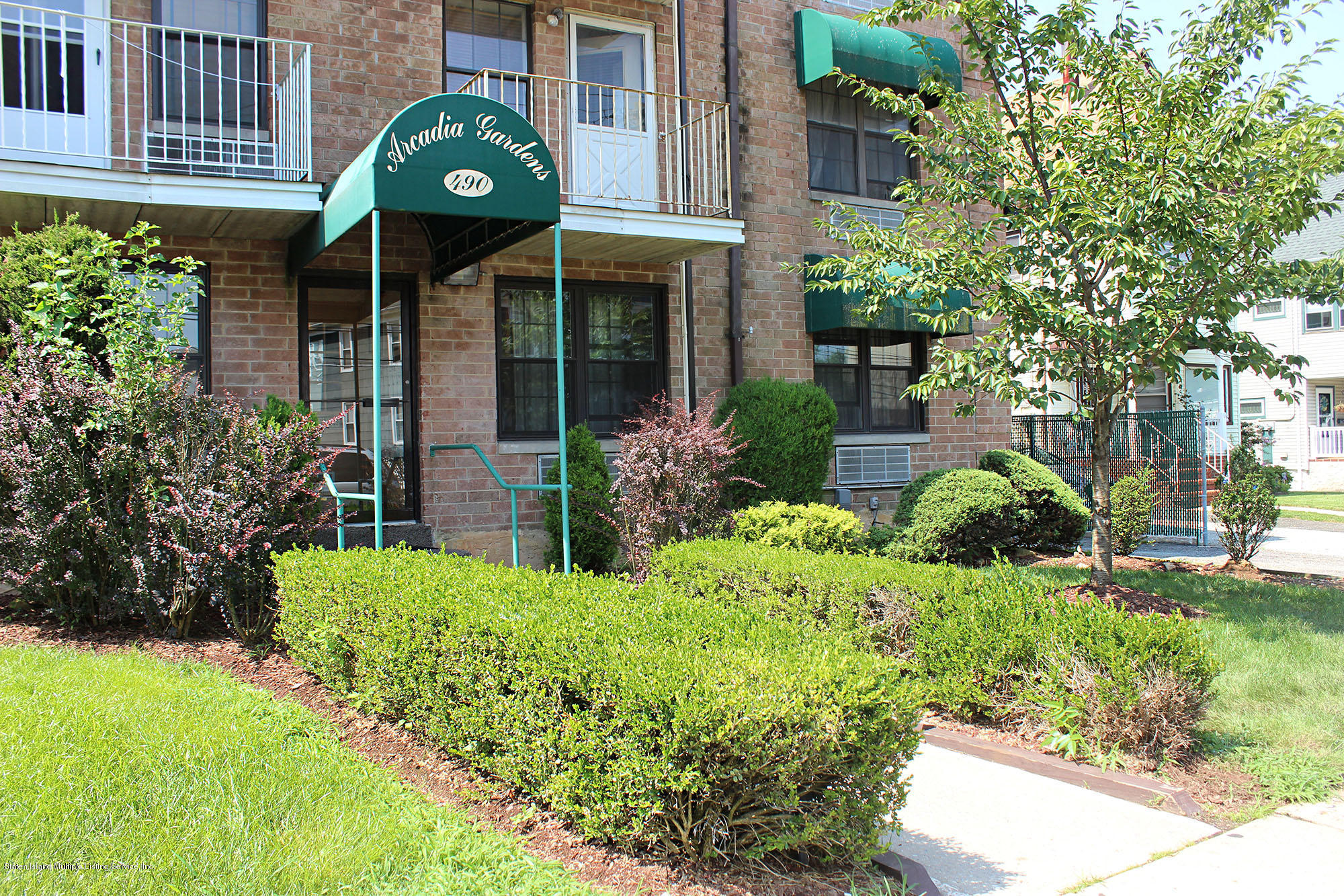 490 Clove Road, Unit 3D Staten Island, NY 10310 - Photo 1 of 18 IMG_2966