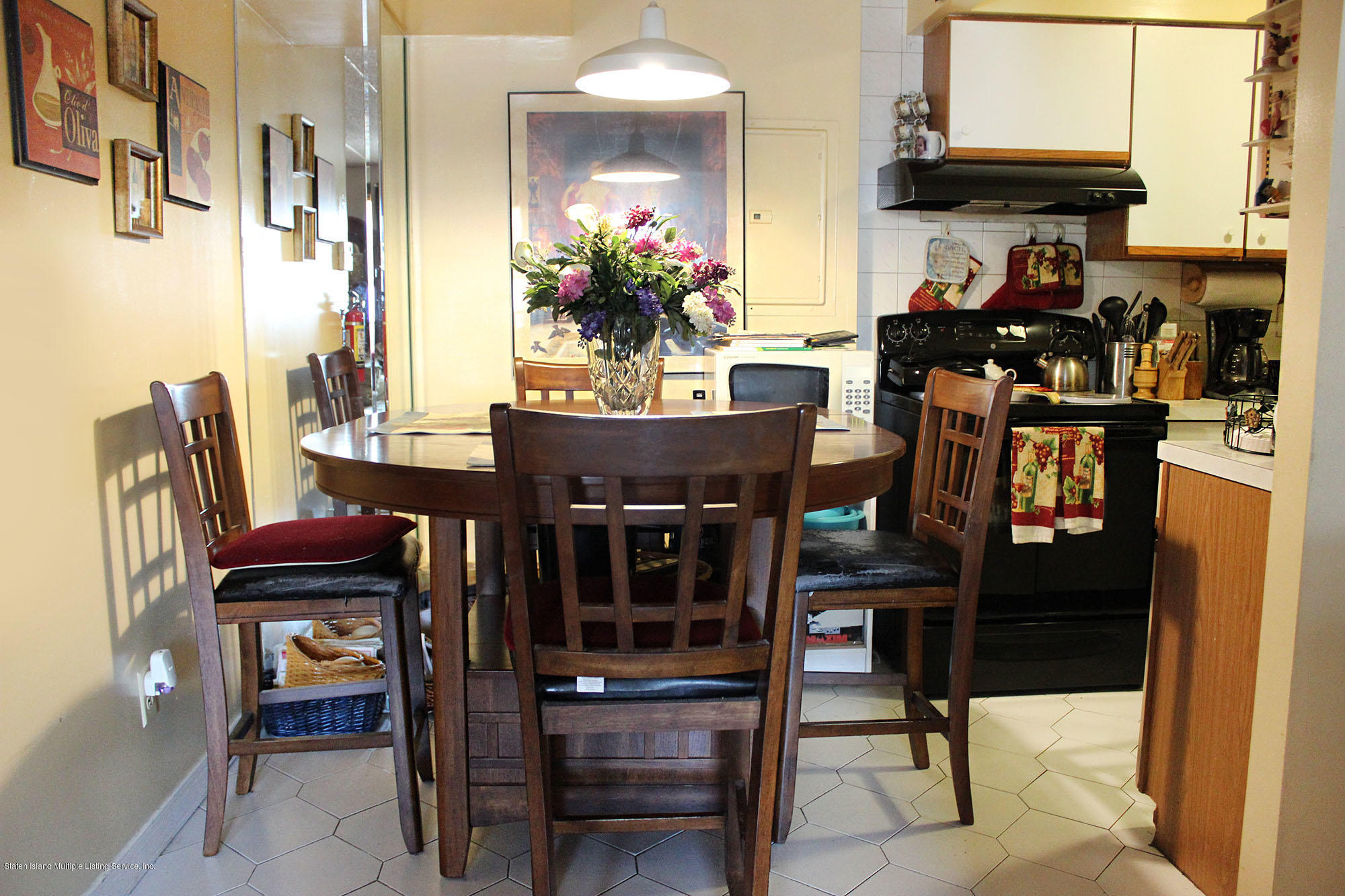490 Clove Road, Unit 3D Staten Island, NY 10310 - Photo 5 of 18 IMG_2882