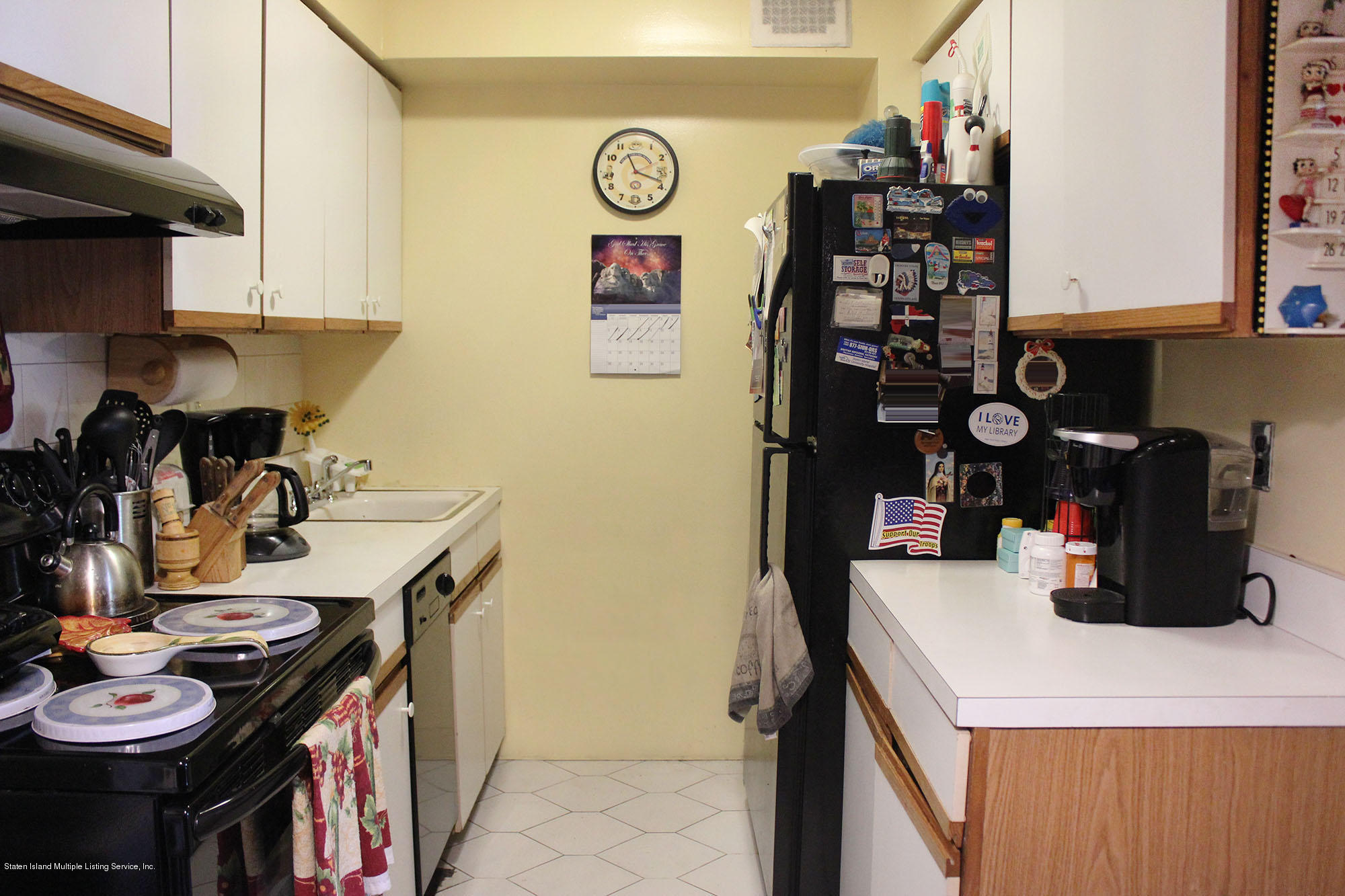 490 Clove Road, Unit 3D Staten Island, NY 10310 - Photo 6 of 18 IMG_2886