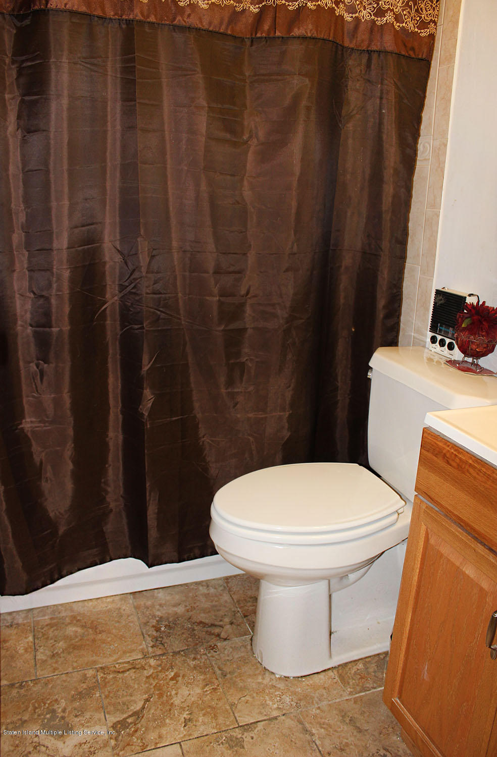 490 Clove Road, Unit 3D Staten Island, NY 10310 - Photo 8 of 18 IMG_2939
