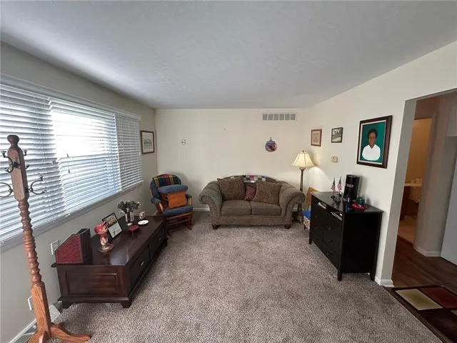 $135,000 | 1833 North Cedar Street, Nevada, MO 64772