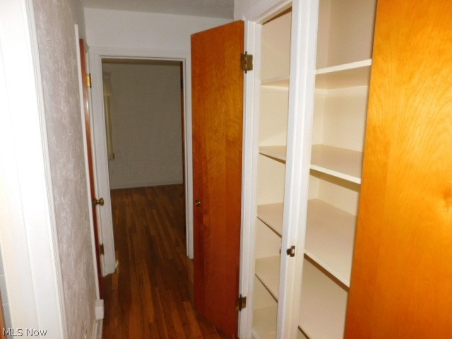 1118 Rutherford Road Cleveland, OH 44112 - Photo 17 of 35
