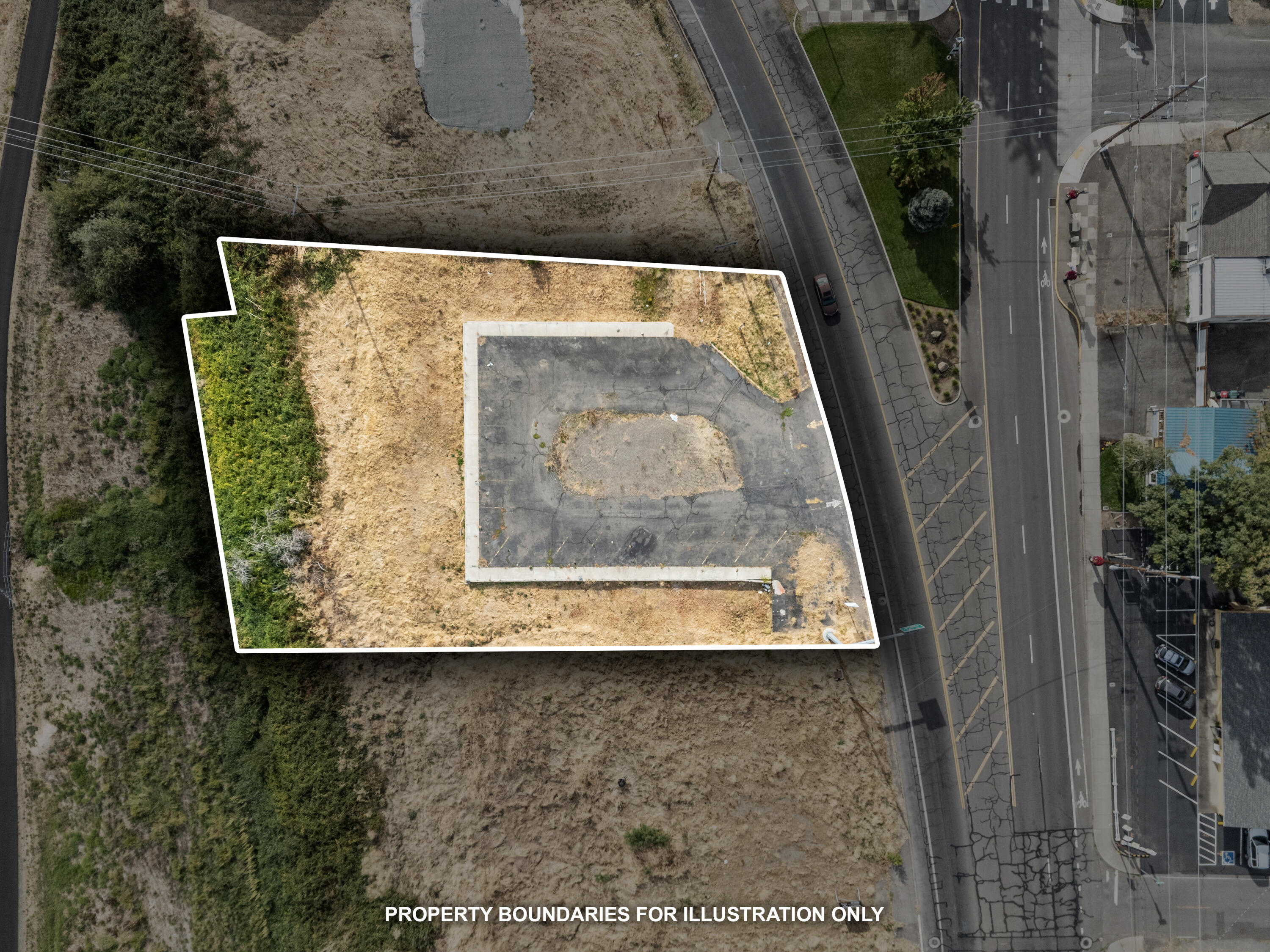 510 North Main Street Phoenix, OR 97535 - Photo 3 of 15 510 North Main - Drone - 09b