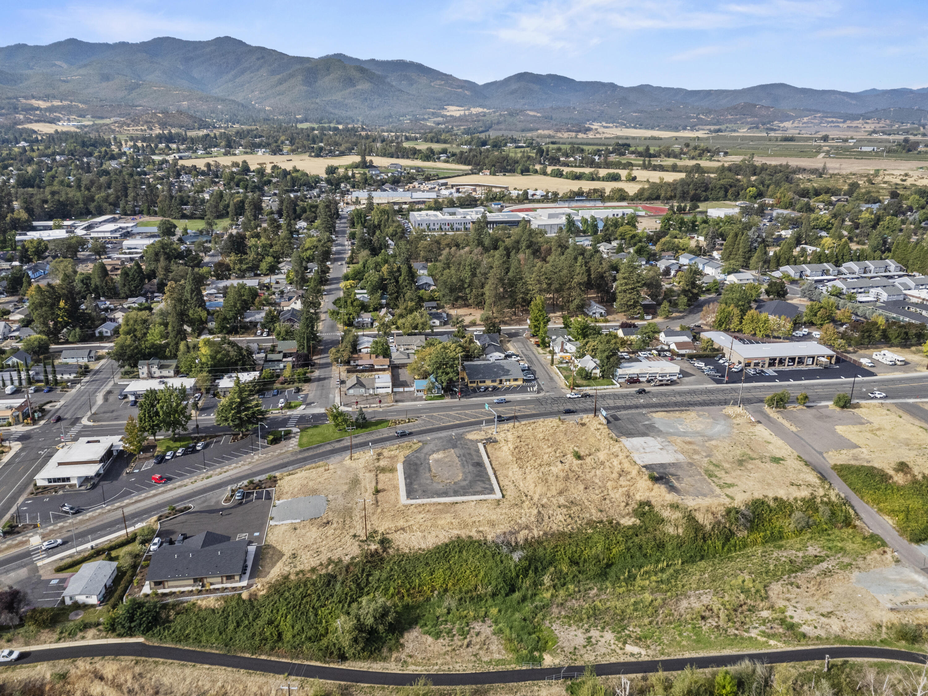 510 North Main Street Phoenix, OR 97535 - Photo 5 of 15 510 North Main - Drone - 11