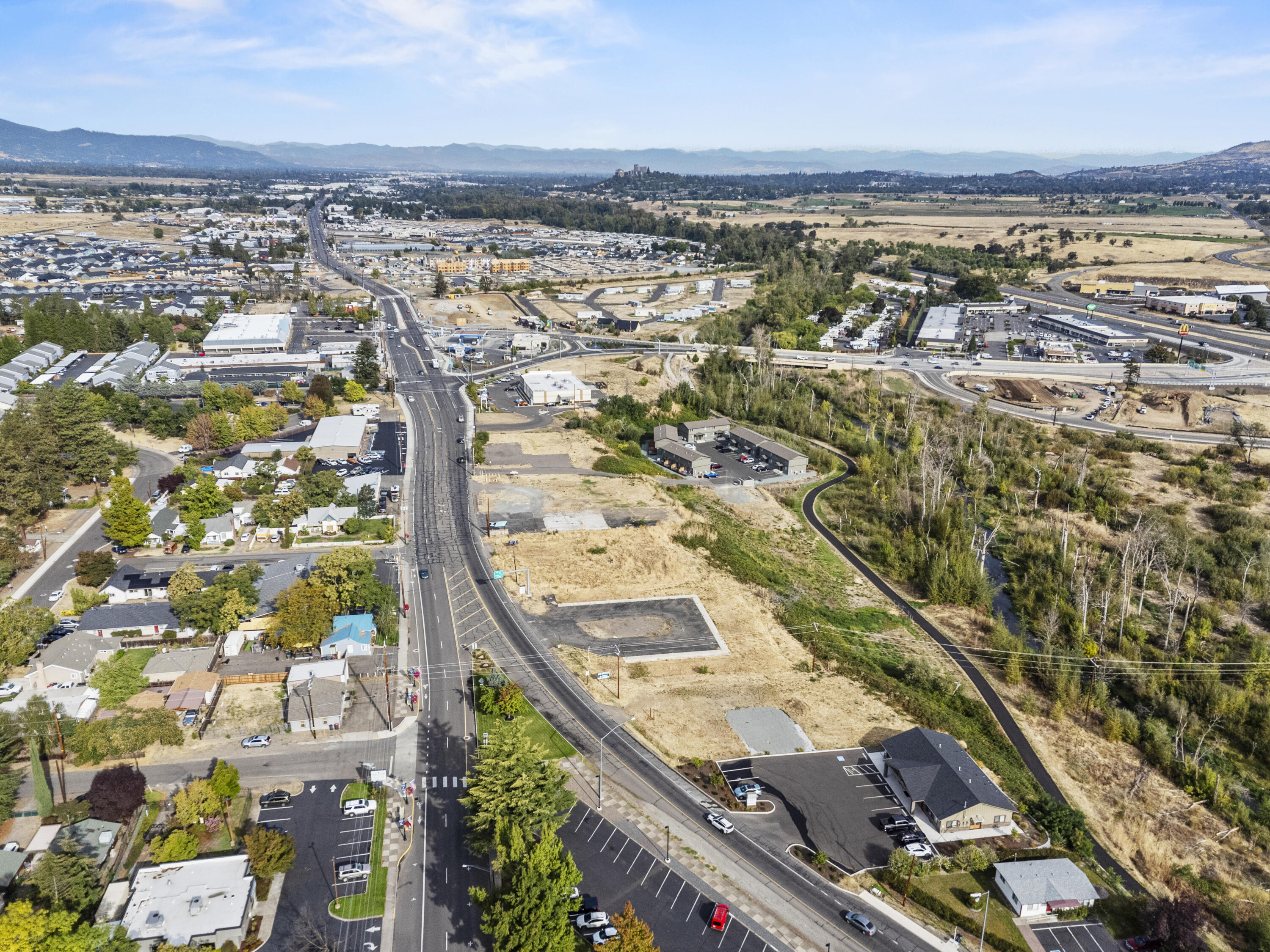 510 North Main Street Phoenix, OR 97535 - Photo 6 of 15 510 North Main - Drone - 12
