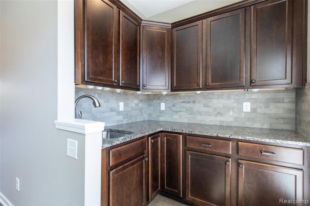 851 Barclay Circle Rochester Hills, MI 48307 - Photo 7 of 22