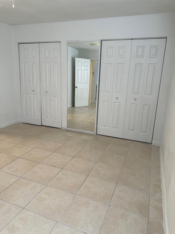 1 Crossing Circle, Unit C Boynton Beach, FL 33435 - Photo 6 of 12 a view of a livingroom with an empty space