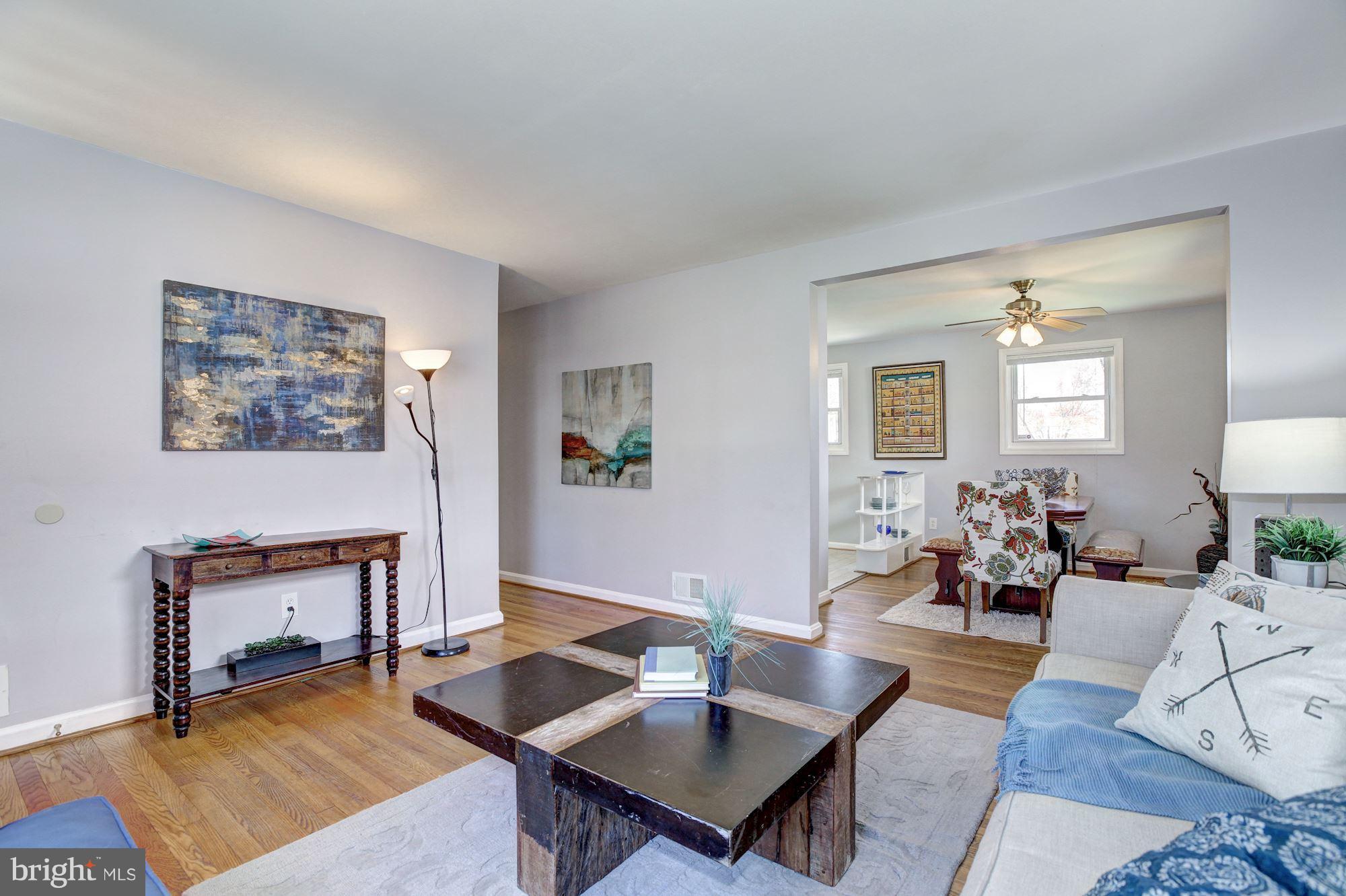4708 Olden Road Rockville, MD 20852 - Photo 5 of 27 Living Room