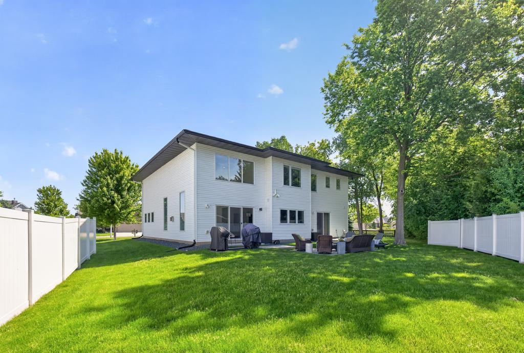 3795 Stone Point Drive Northeast Rochester, MN 55906 - Photo 4 of 51