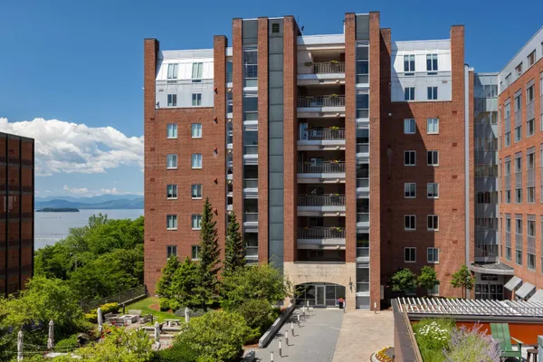 $795,000 | 35 Cherry Street, Unit 302, Burlington, VT 05401