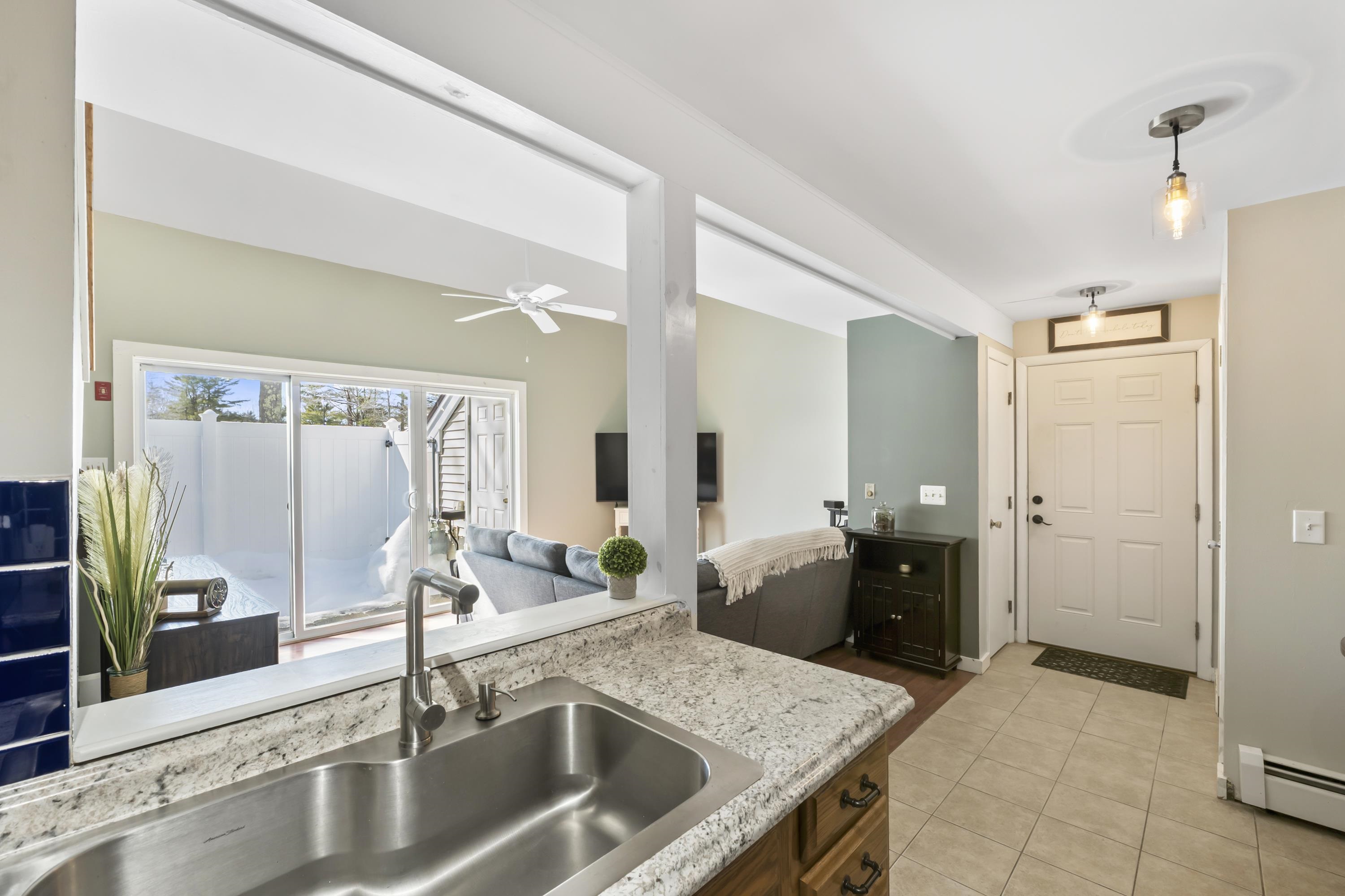 20 Franklin Heights Rochester, NH 03867 - Photo 1 of 31