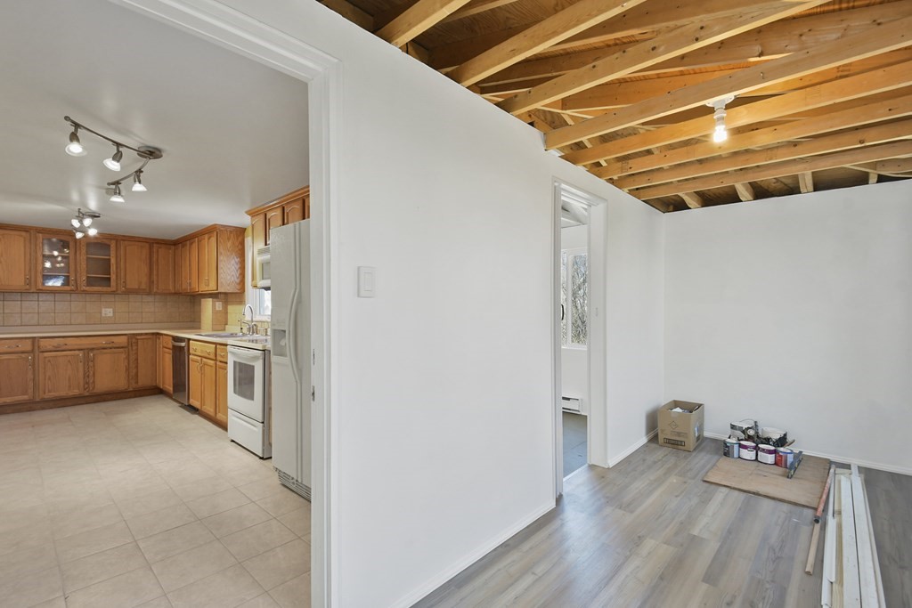 106 Barnard Road Worcester, MA 01605 - Photo 16 of 39 Gallery Image 16