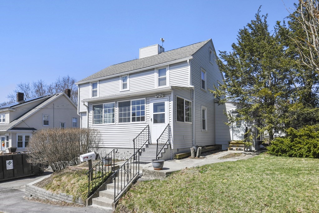 106 Barnard Road Worcester, MA 01605 - Photo 2 of 39 Gallery Image 2