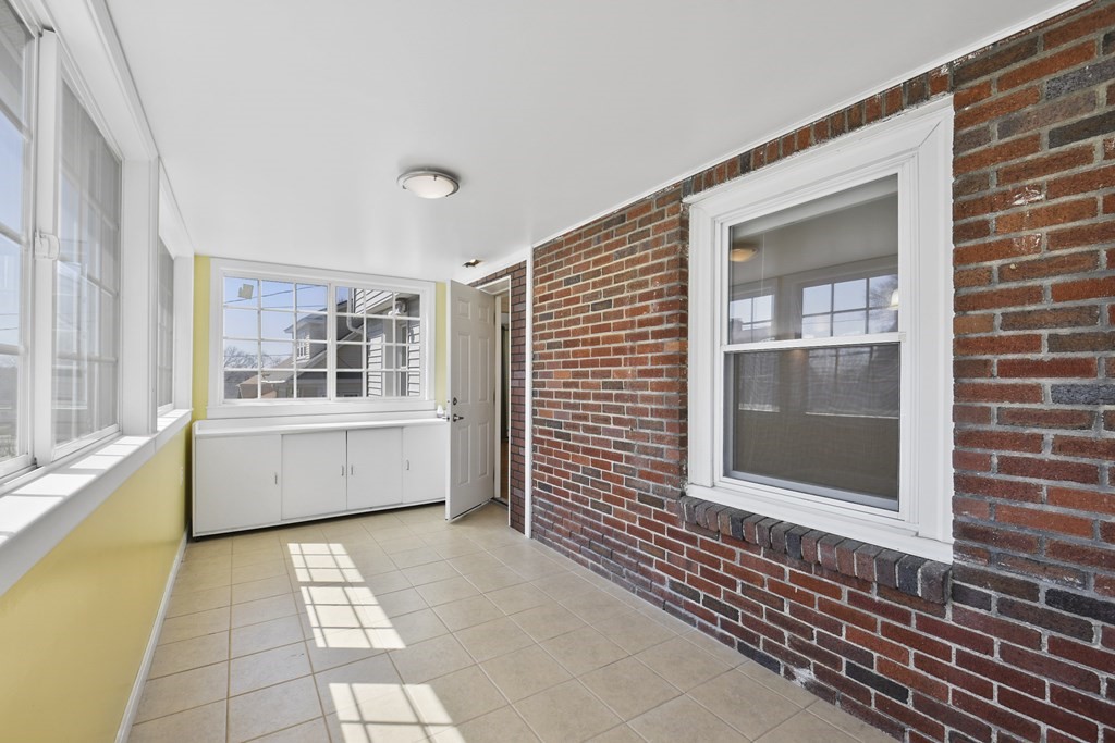 106 Barnard Road Worcester, MA 01605 - Photo 23 of 39 Gallery Image 23