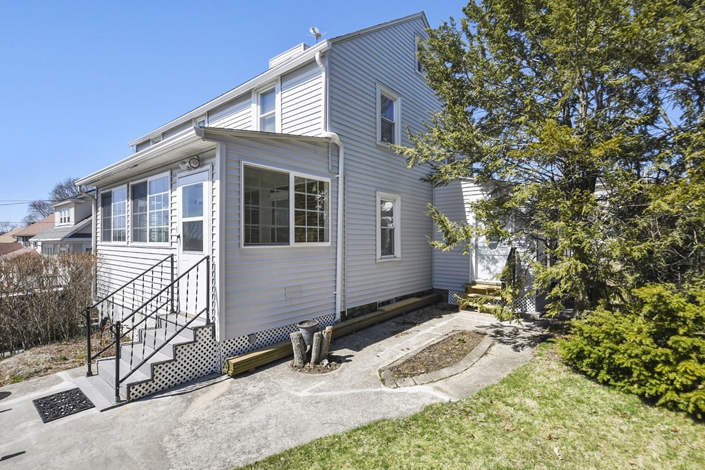 106 Barnard Road Worcester, MA 01605 - Photo 4 of 39 Gallery Image 4