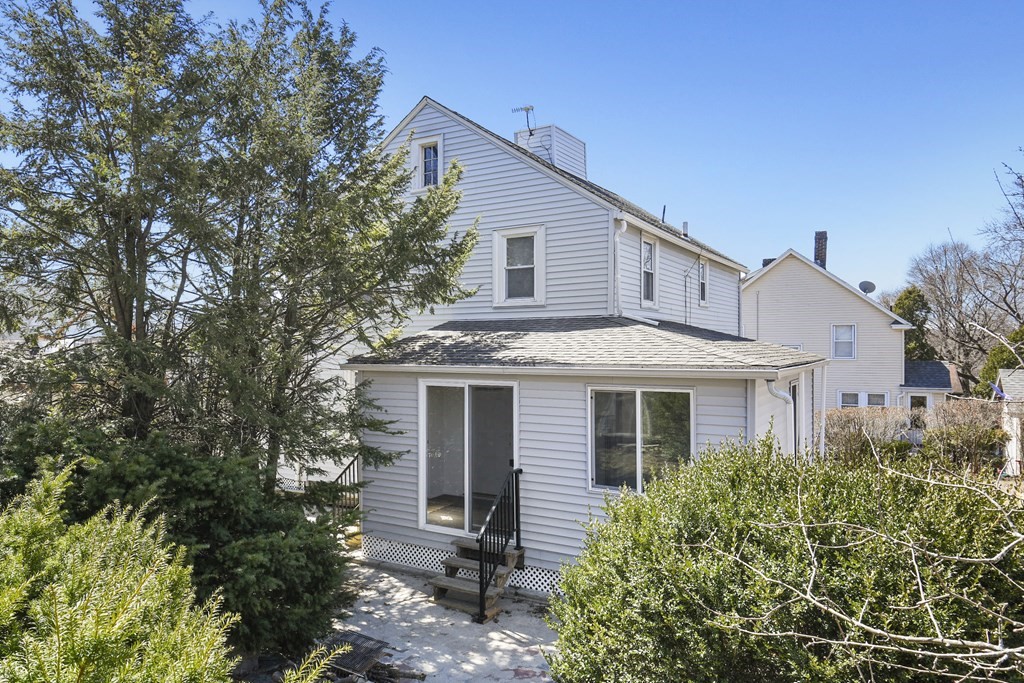106 Barnard Road Worcester, MA 01605 - Photo 5 of 39 Gallery Image 5