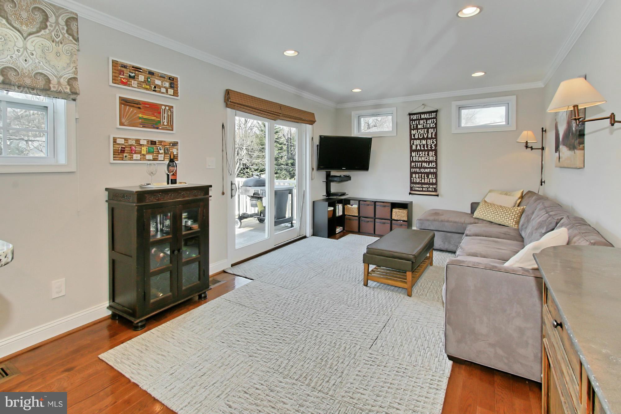 111 West George Mason Road Falls Church, VA 22046 - Photo 12 of 30 Family Room
