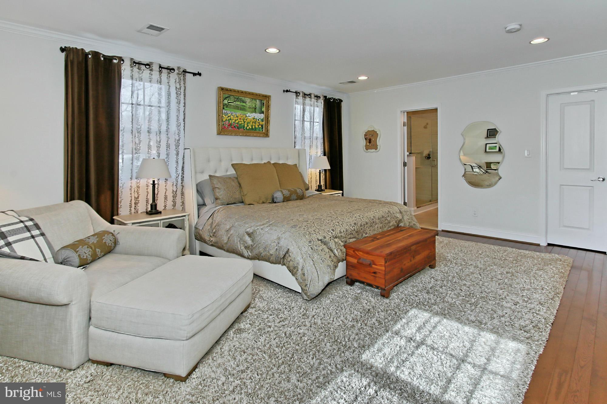 111 West George Mason Road Falls Church, VA 22046 - Photo 19 of 30 Bedroom (Master)
