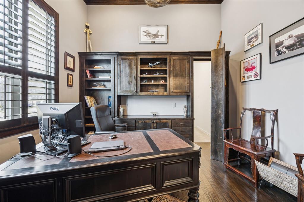 1641 Knox Road Keller, TX 76262 - Photo 9 of 40 a view of a livingroom with furniture and window