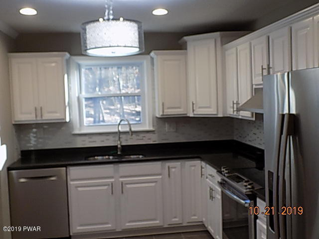 107 Blue Gill Road Milford, PA 18337 - Photo 3 of 8