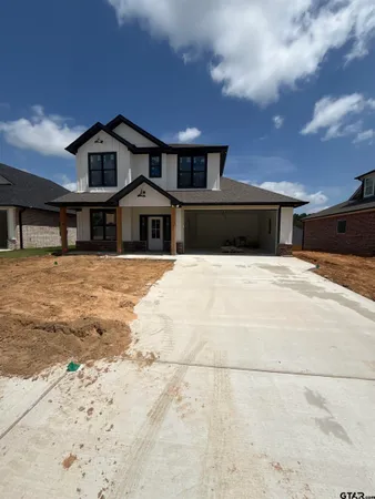 $378,800 | 7920 Greenhill Drive, Tyler, TX 75703
