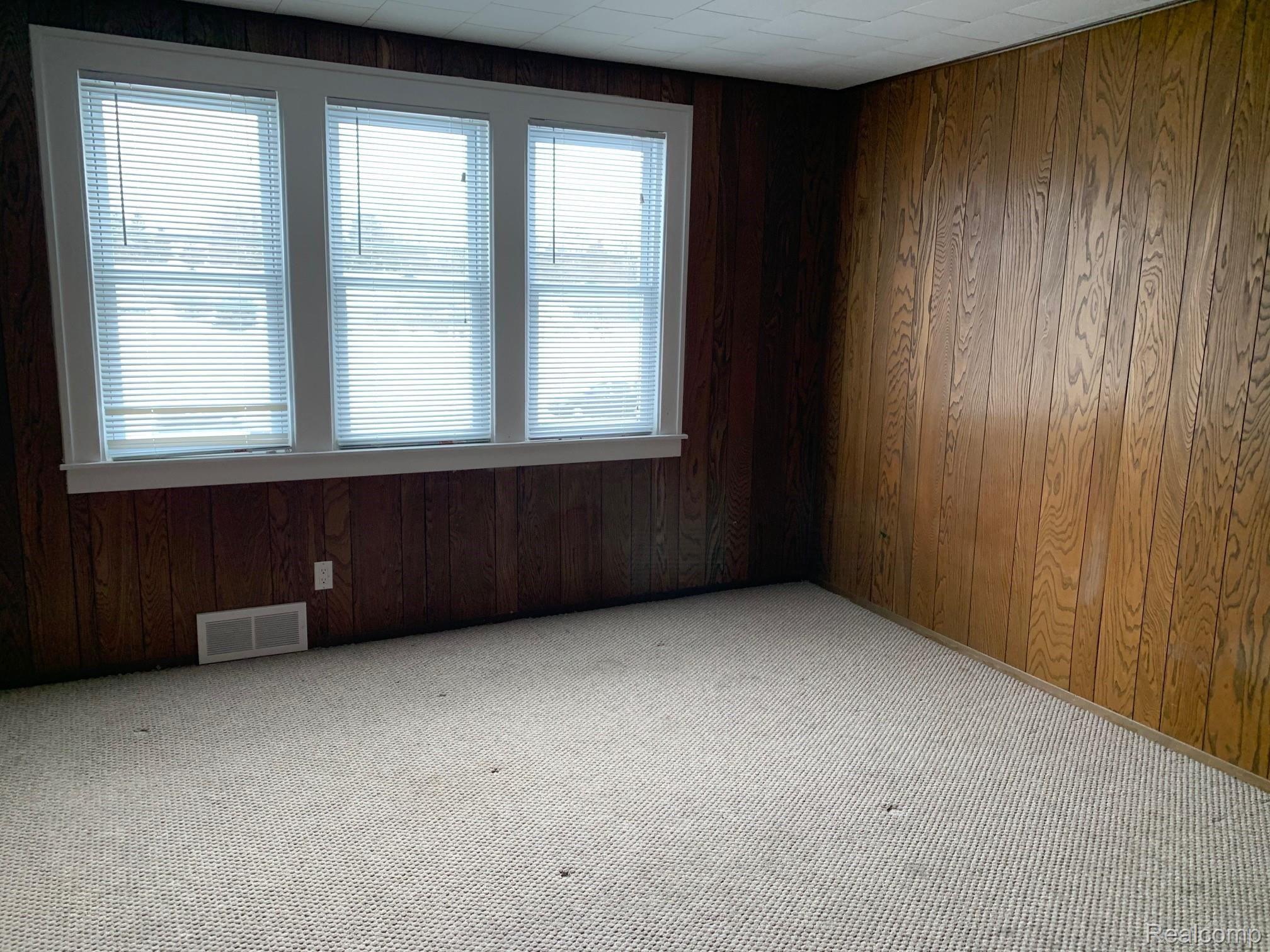 2175 Auburn Road Rochester, MI 48309 - Photo 20 of 33 IMG_0845.jpg