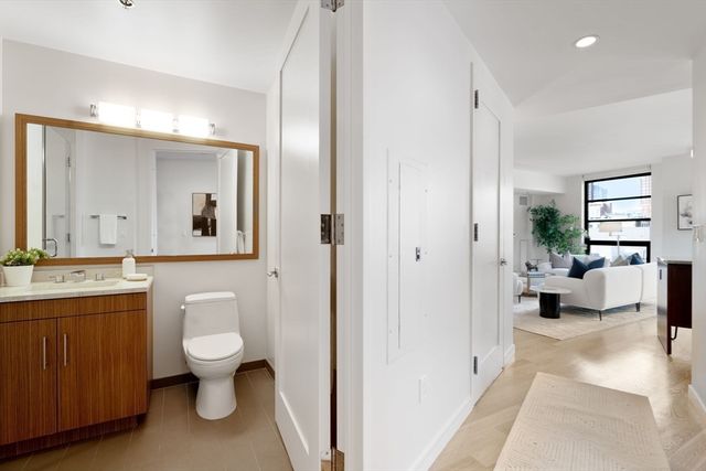 $1,757,500 | 580 Washington Street, Unit 1103, Boston, MA 02111