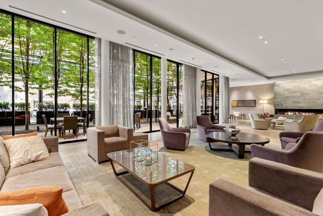 $1,757,500 | 580 Washington Street, Unit 1103, Boston, MA 02111