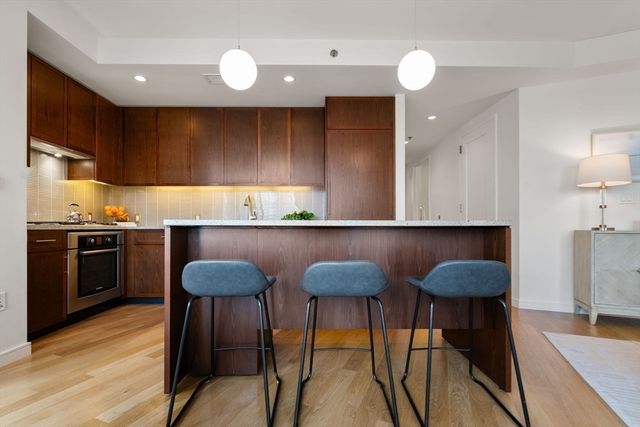 $1,757,500 | 580 Washington Street, Unit 1103, Boston, MA 02111