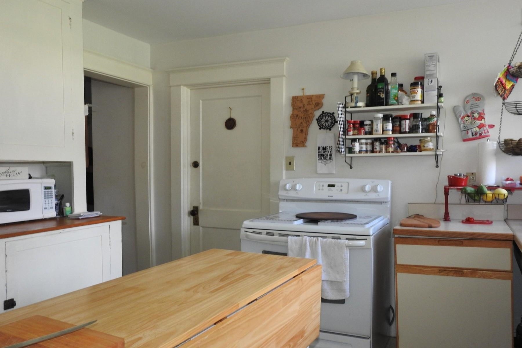 95 Center Street Rutland, VT 05701 - Photo 5 of 16