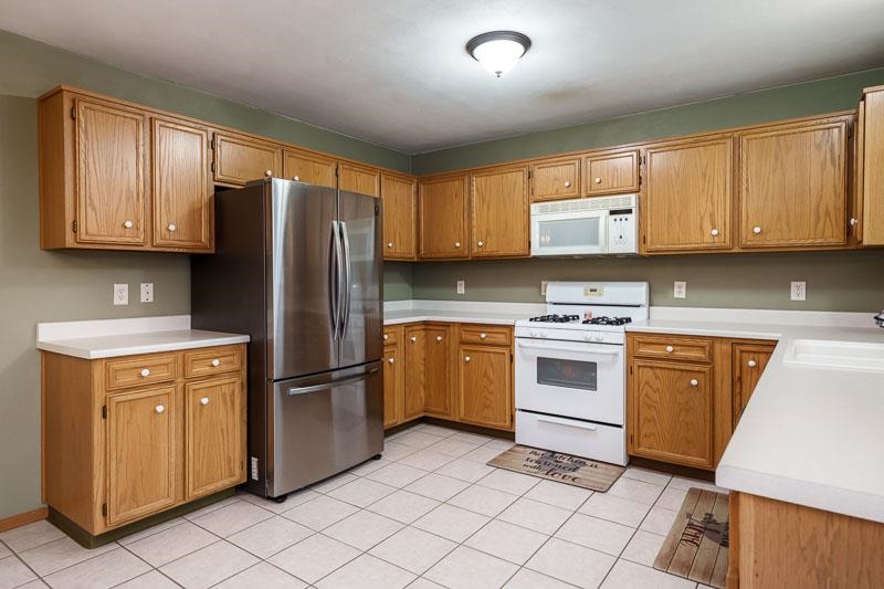 6511 Weaver Road Rockford, IL 61114 - Photo 12 of 37 Gallery Image 12