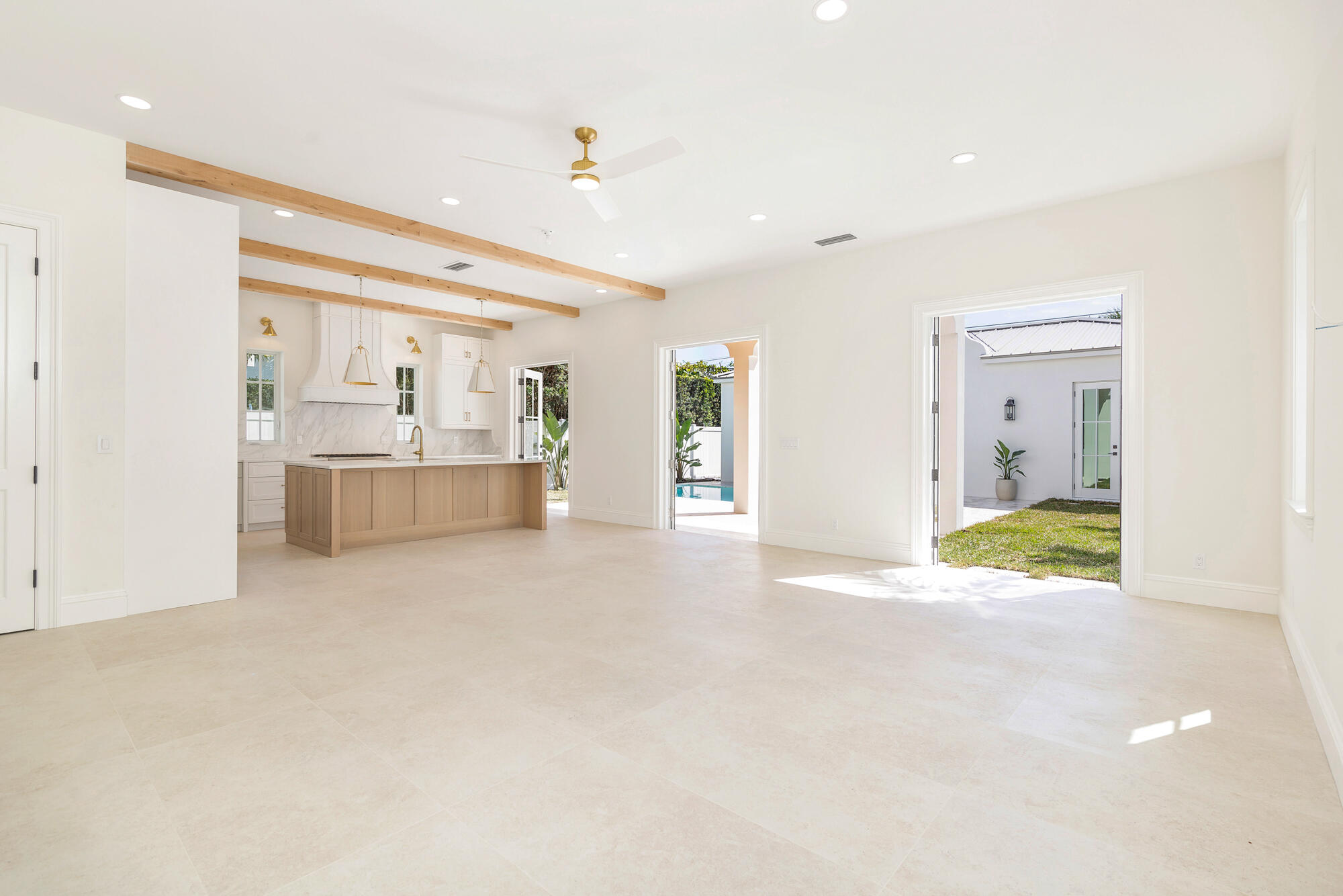 244 Cortez Road West Palm Beach, FL 33405 - Photo 9 of 36 low-14