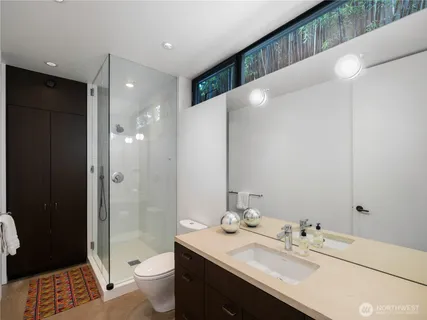 $9,800,000 | 3310 East Laurelhurst Drive Northeast, Seattle, WA 98105