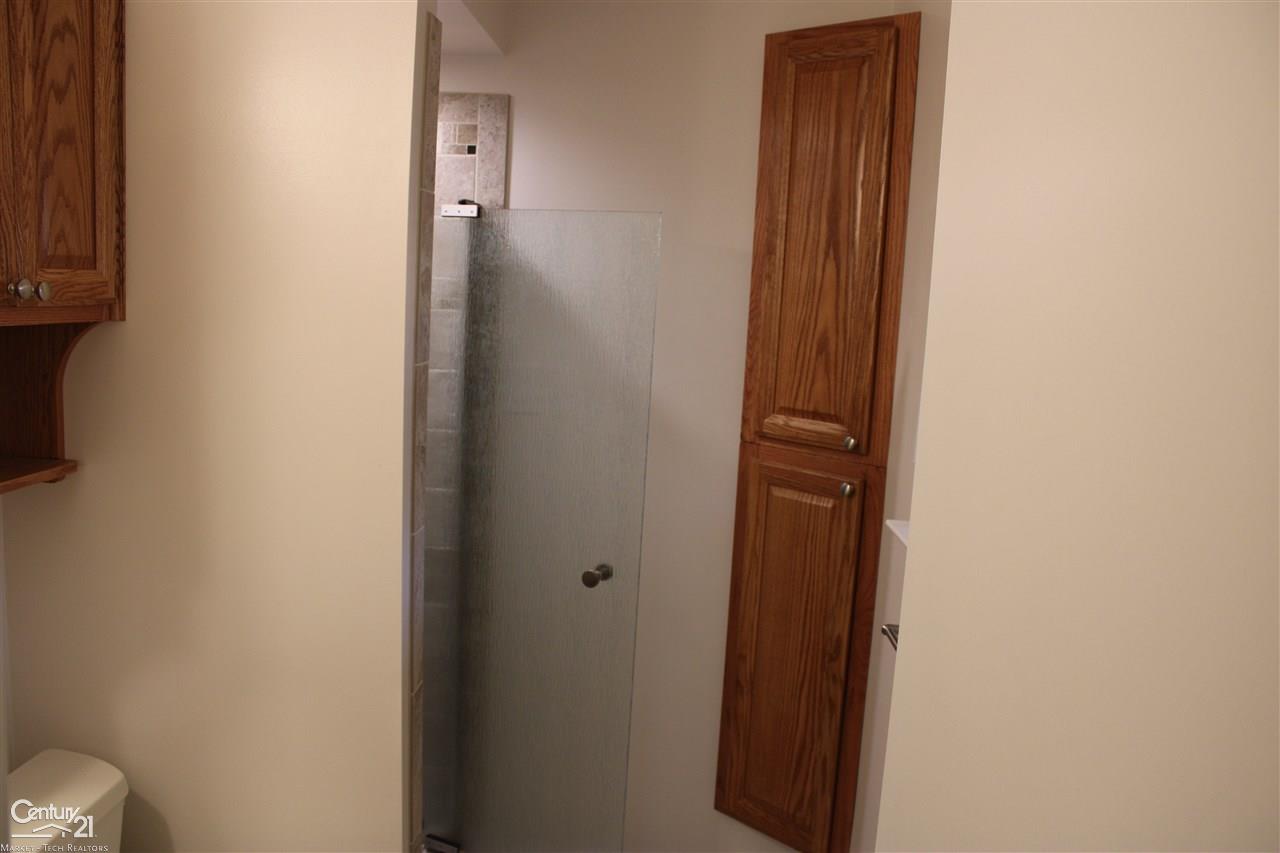 52181 Shelby Road Utica, MI 48316 - Photo 15 of 16 50028871-16.JPG