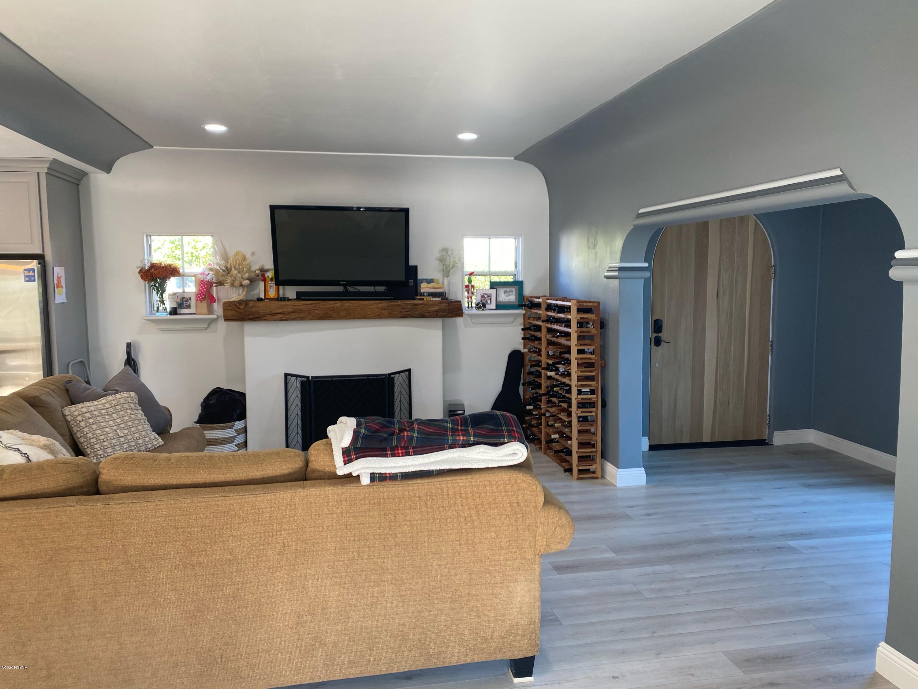 575 Pine Street Solvang, CA 93463 - Photo 9 of 23 Beautiful curved ceilings