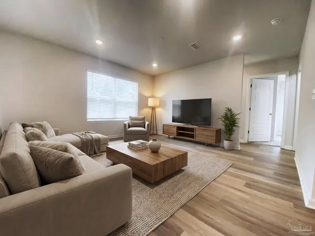 $1,800 | 9632 Angel Oak Drive, Pensacola, FL 32526