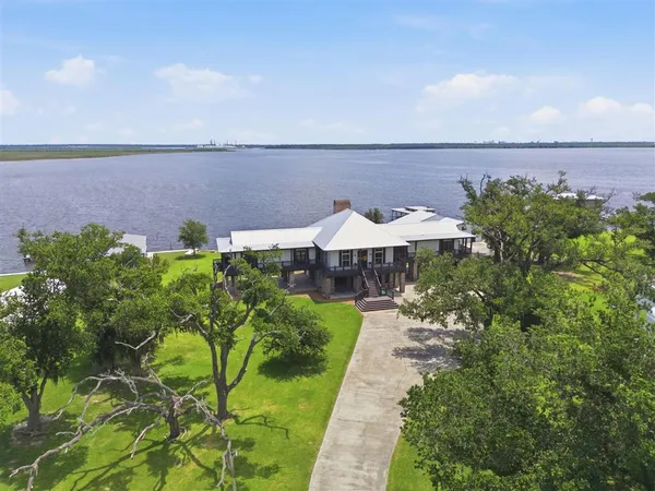 $1,249,900 | 7111 Port Road, Sulphur, LA 70665