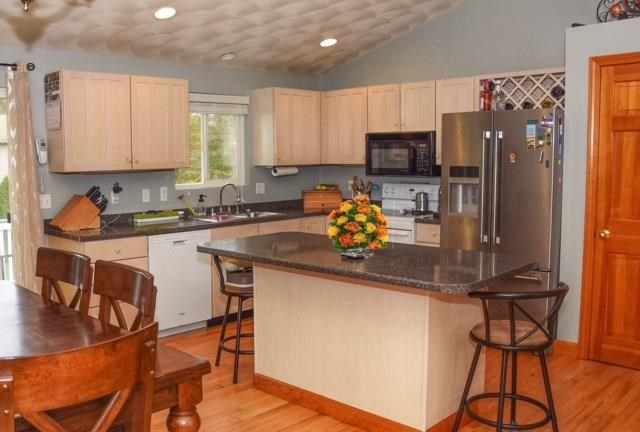 43 Hope Furnace Road Scituate, RI 02831 - Photo 3 of 18