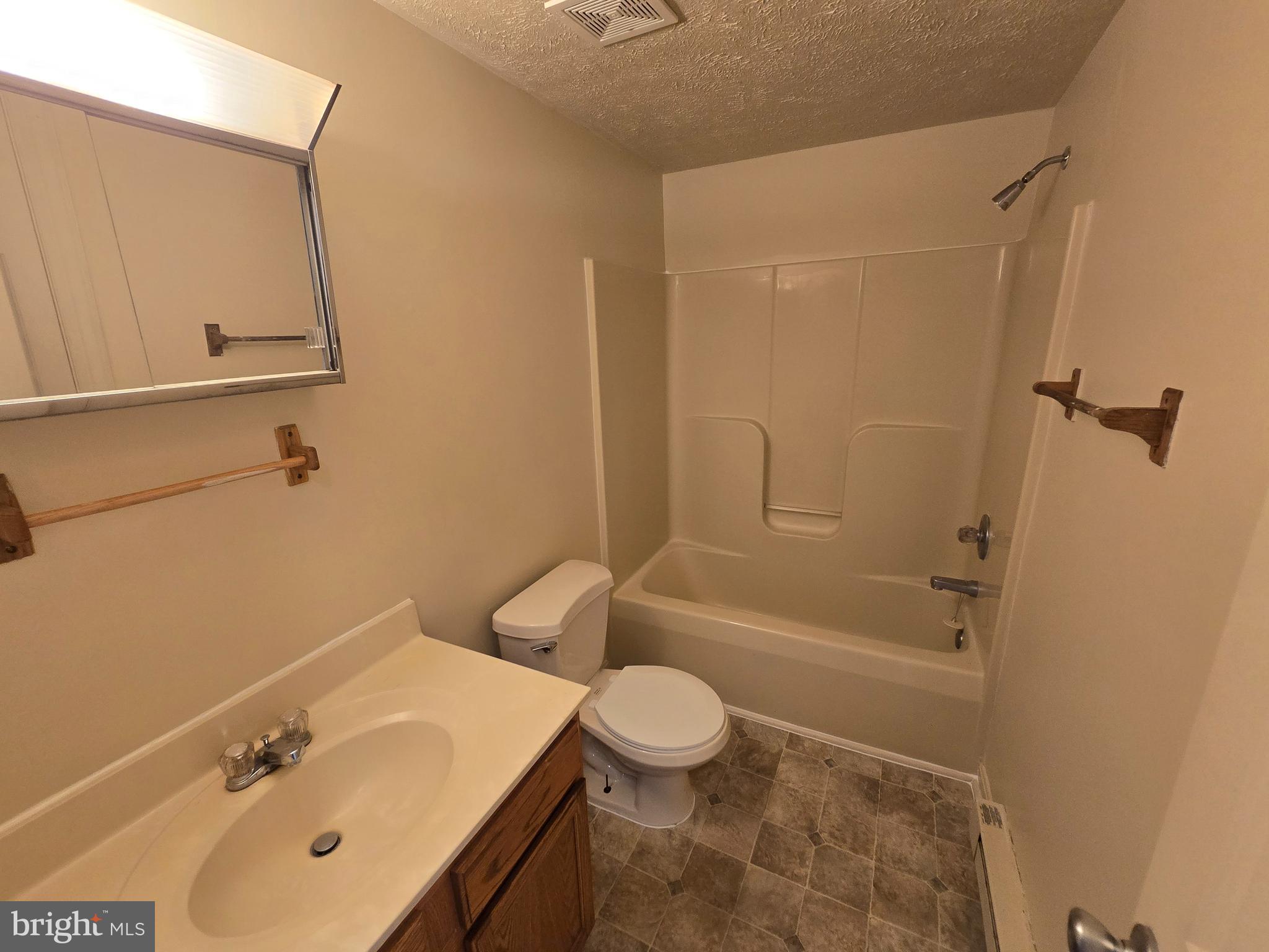 8005 Williamsport Pike, Unit 2 Falling Waters, WV 25419 - Photo 12 of 17 Full bathroom