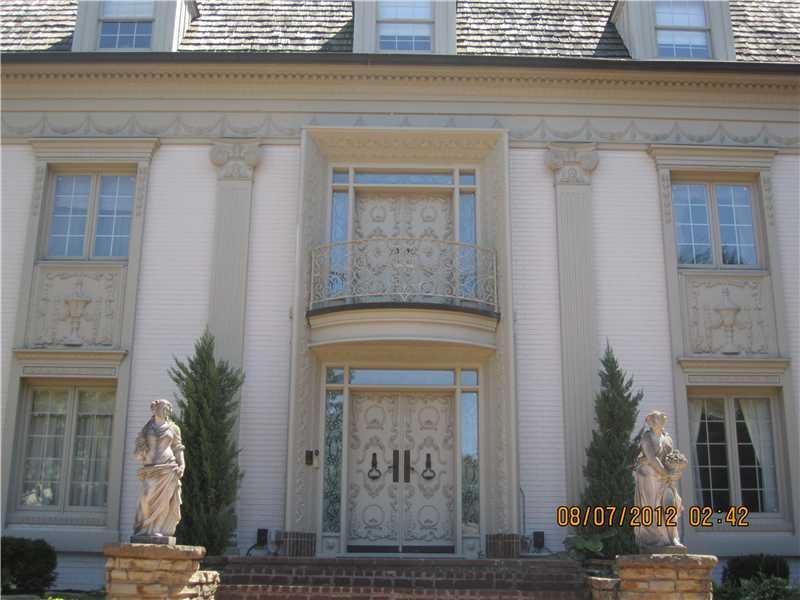 515 Round Hill Road Indianapolis, IN 46260 - Photo 1 of 24 Gallery Image 1