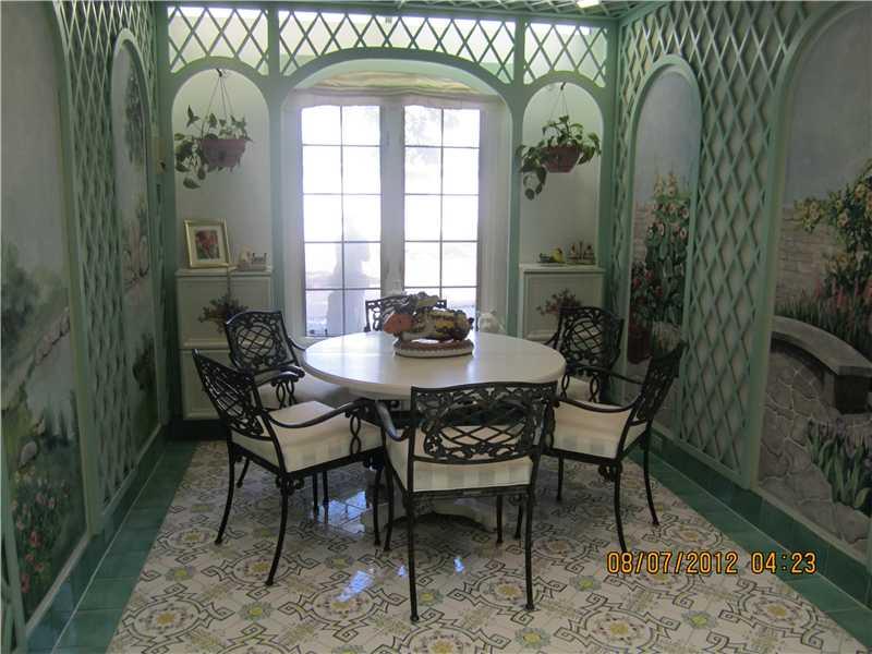 515 Round Hill Road Indianapolis, IN 46260 - Photo 11 of 24 Gallery Image 11