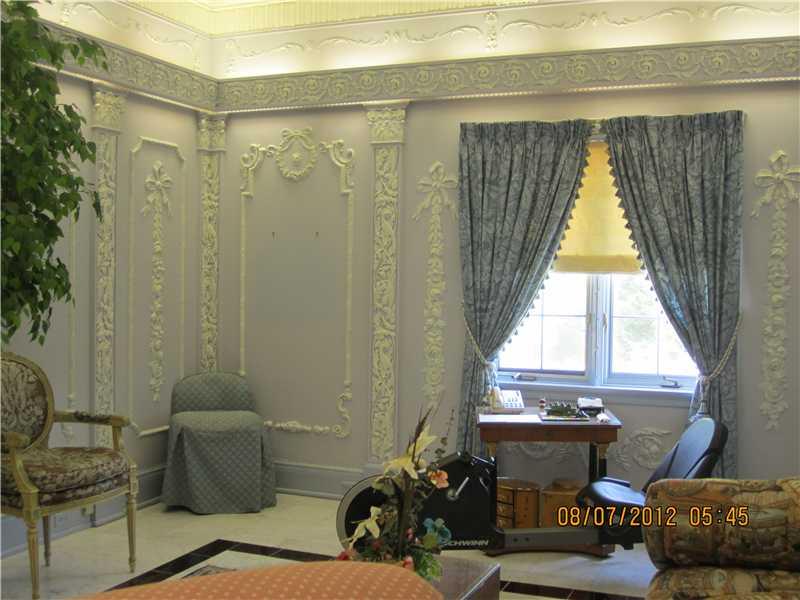 515 Round Hill Road Indianapolis, IN 46260 - Photo 17 of 24 Gallery Image 17