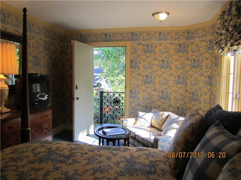 515 Round Hill Road Indianapolis, IN 46260 - Photo 20 of 24 Gallery Image 20