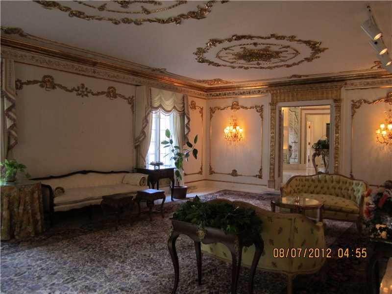 515 Round Hill Road Indianapolis, IN 46260 - Photo 7 of 24 Gallery Image 7