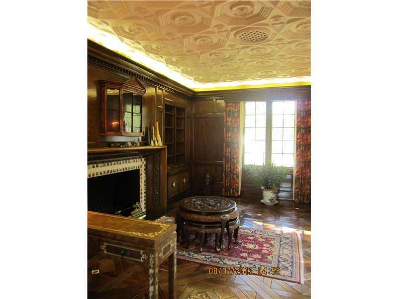 515 Round Hill Road Indianapolis, IN 46260 - Photo 8 of 24 Gallery Image 8